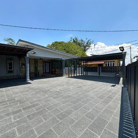 Rayyan Ashraf Homestay Kota Bharu Eksteriør bilde