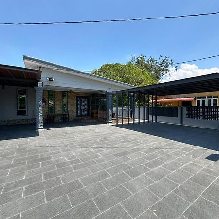 Rayyan Ashraf Homestay Kota Bharu Eksteriør bilde